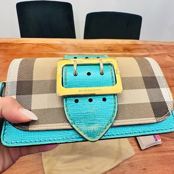 Burberry sling bag - Picture 7 of 13